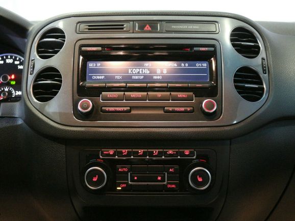 Volkswagen Tiguan, 2.0 л, АТ, 2012 фото 10