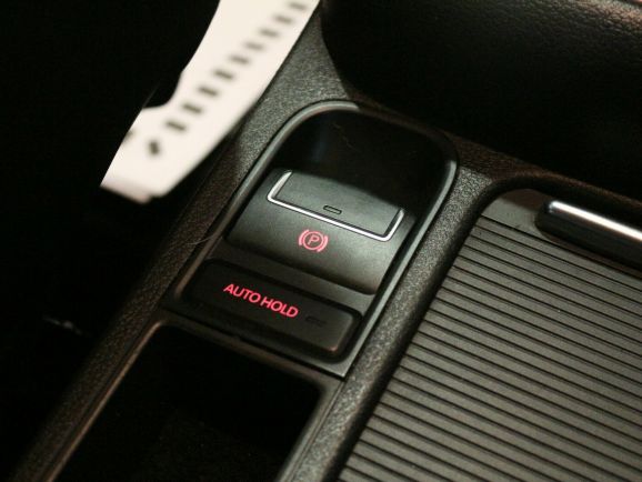 Volkswagen Tiguan, 2.0 л, АТ, 2012 фото 1