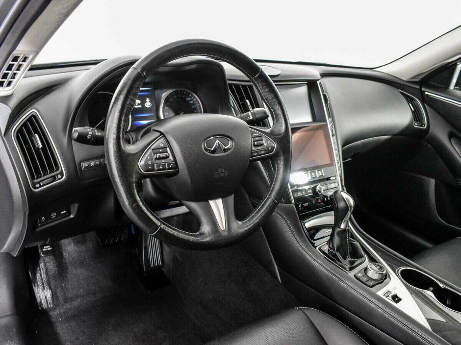 Infiniti Q50, 2.0 л, АТ, 2016 фото 10
