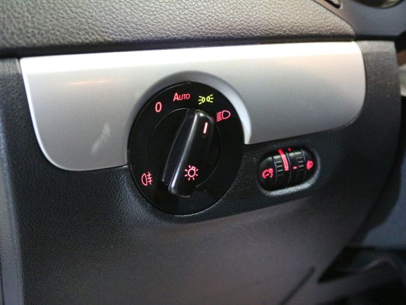 Volkswagen Jetta, 1.6 л, МТ, 2011 фото 1