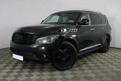 Infiniti QX56, 5.6 л, АКПП, 2010 фото 3