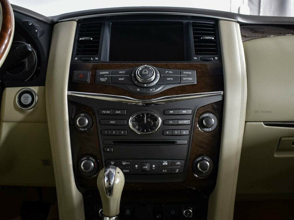 Infiniti QX56, 5.6 л, АТ, 2013 фото 10