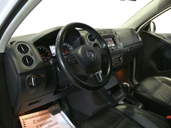 Volkswagen Tiguan, 2.0 л, АКПП, 2012 фото 10