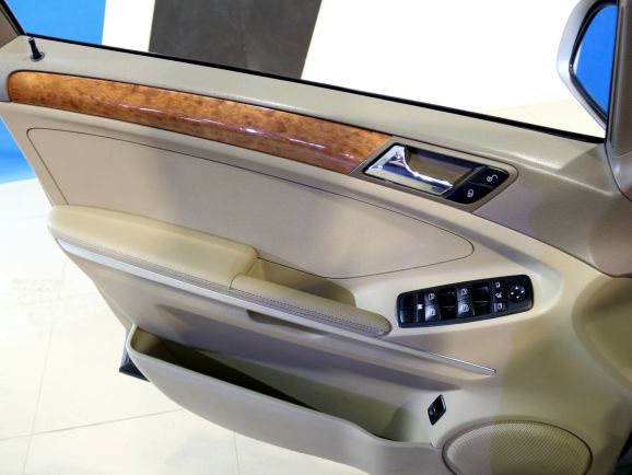 Mercedes-Benz M-Класс, 3.5 л, АТ, 2007 фото 11