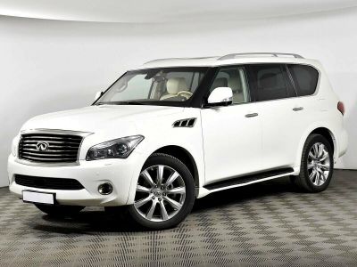 Infiniti QX56, 5.6 л, АКПП, 2012 фото 3