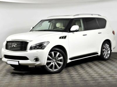 Infiniti QX56, 5.6 л, АКПП, 2011 фото 3