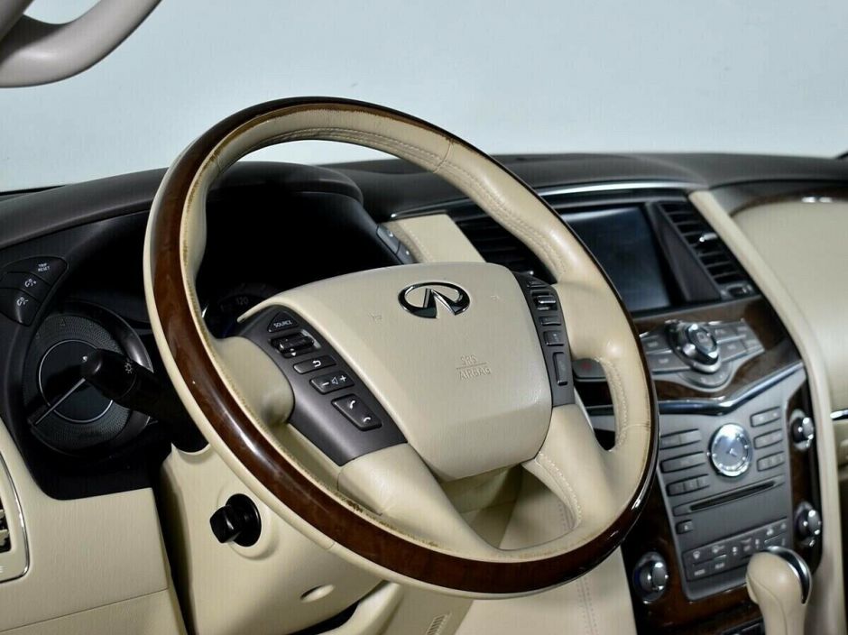 Infiniti QX56, 5.6 л, АТ, 2011 фото 11