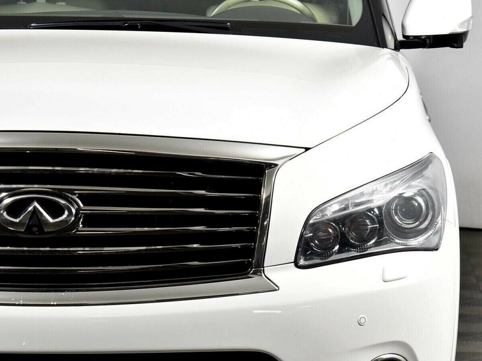 Infiniti QX56, 5.6 л, АТ, 2011 фото 1
