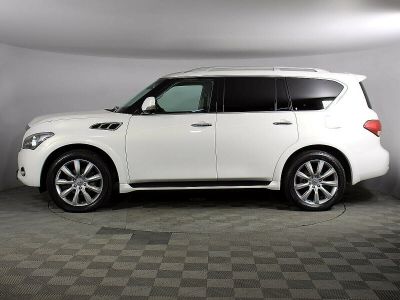 Infiniti QX56, 5.6 л, АКПП, 2011 фото 7