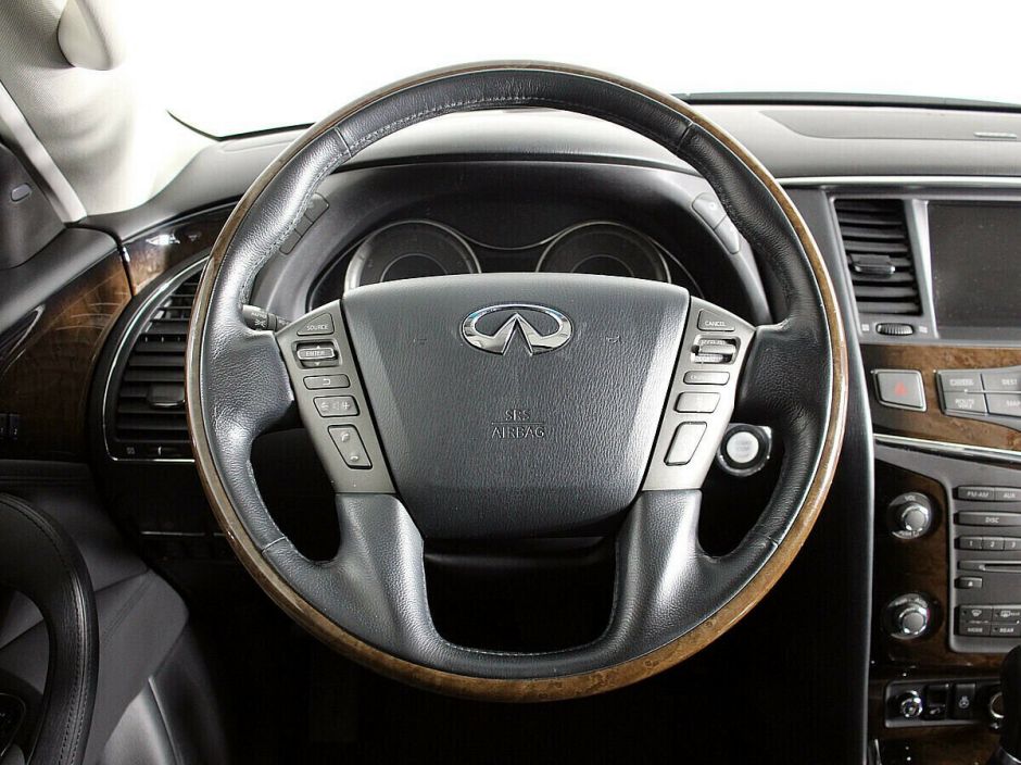 Infiniti QX56, 5.6 л, АТ, 2011 фото 11