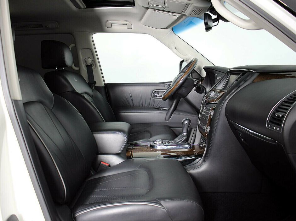 Infiniti QX56, 5.6 л, АТ, 2011 фото 15