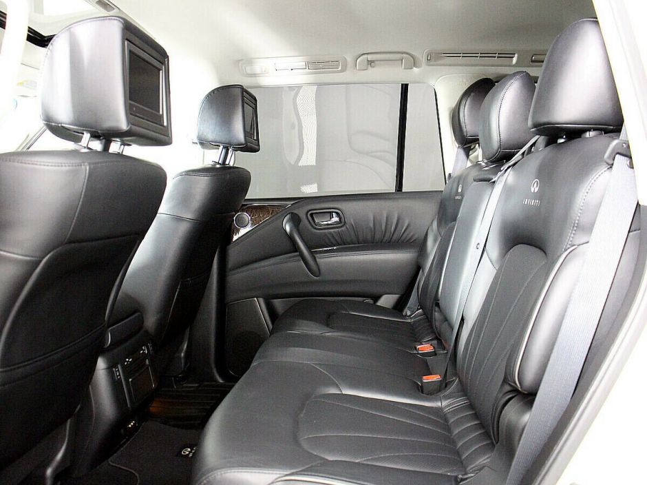 Infiniti QX56, 5.6 л, АТ, 2011 фото 17