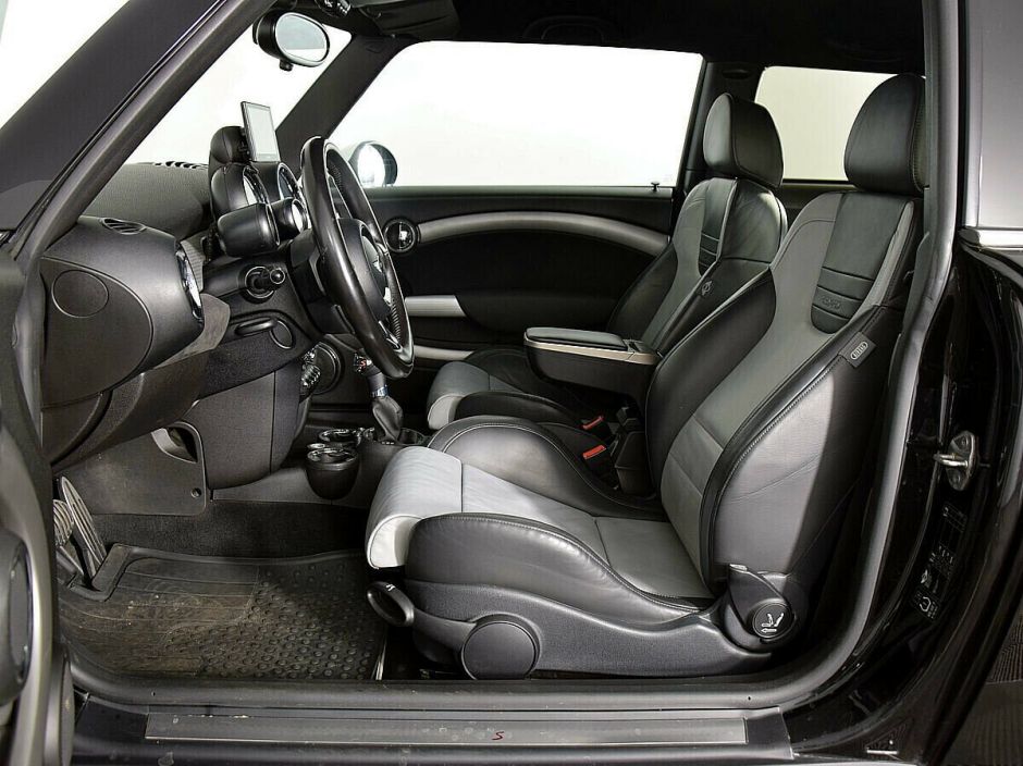 MINI Hatch, 1.6 л, АТ, 2011 фото 9