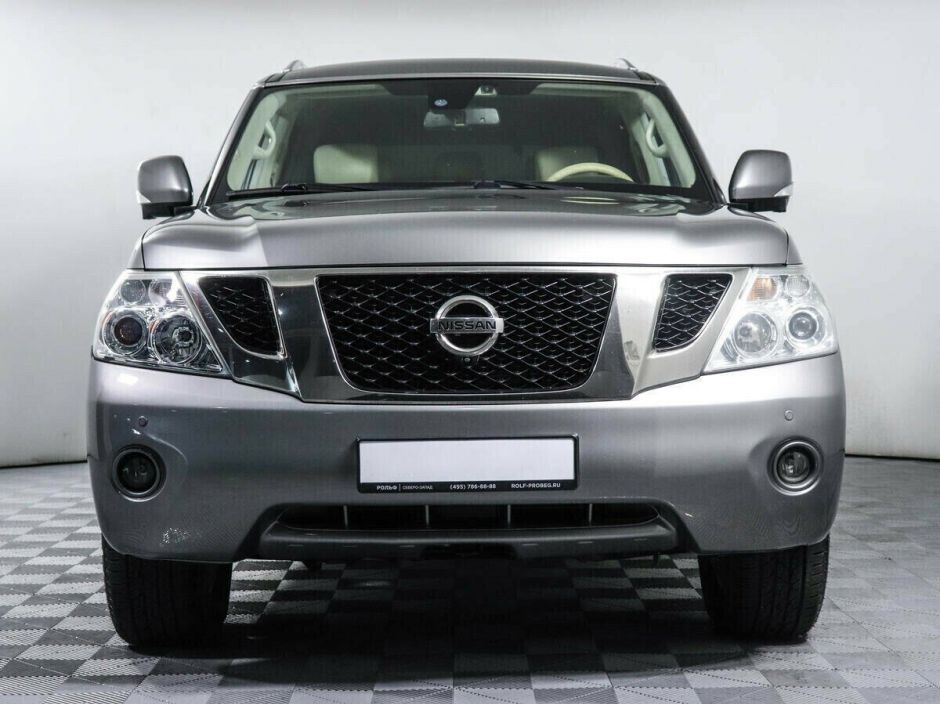 Nissan Patrol, 5.6 л, АТ, 2010 фото 4