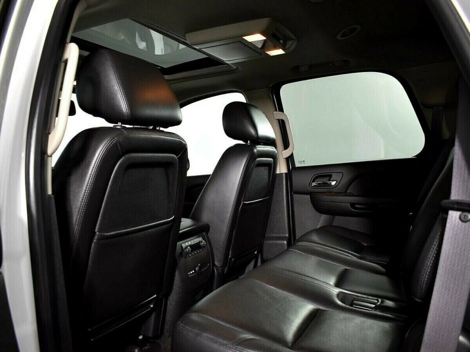 Chevrolet Tahoe, 5.3 л, АТ, 2013 фото 1