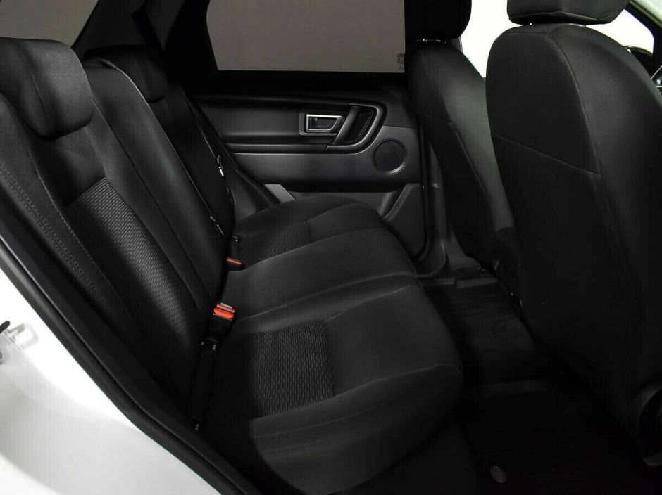 Land Rover Discovery Sport, 2.0 л, АТ, 2016 фото 2