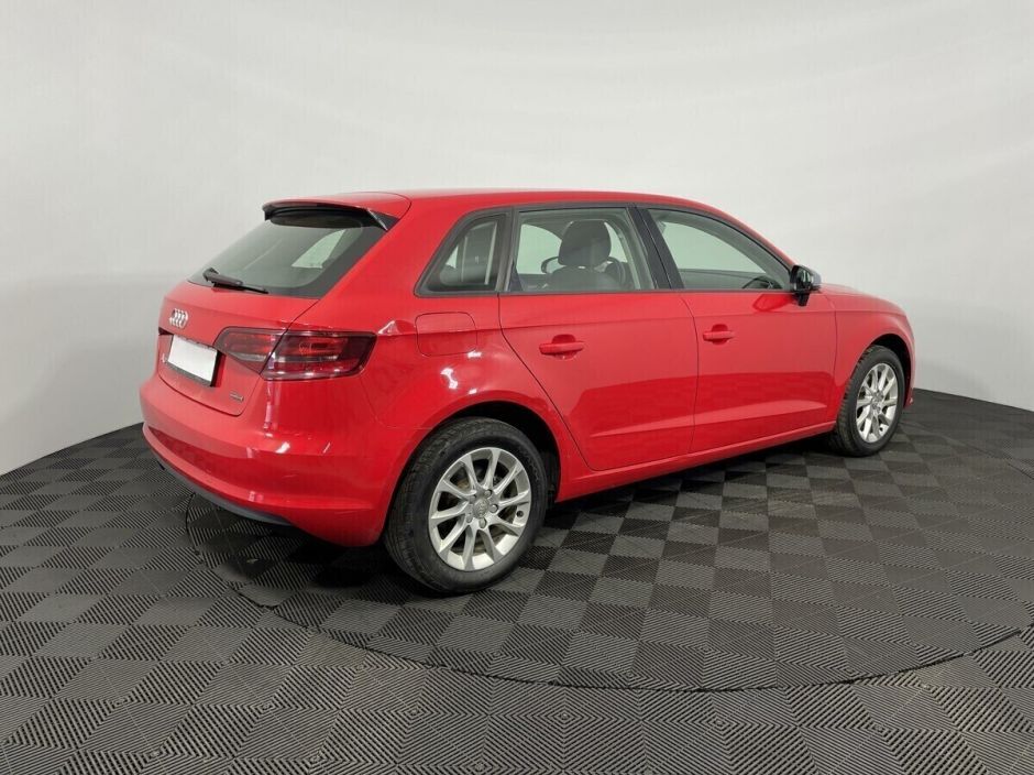 Audi A3, 1.8 л, Робот, 2015 фото 6