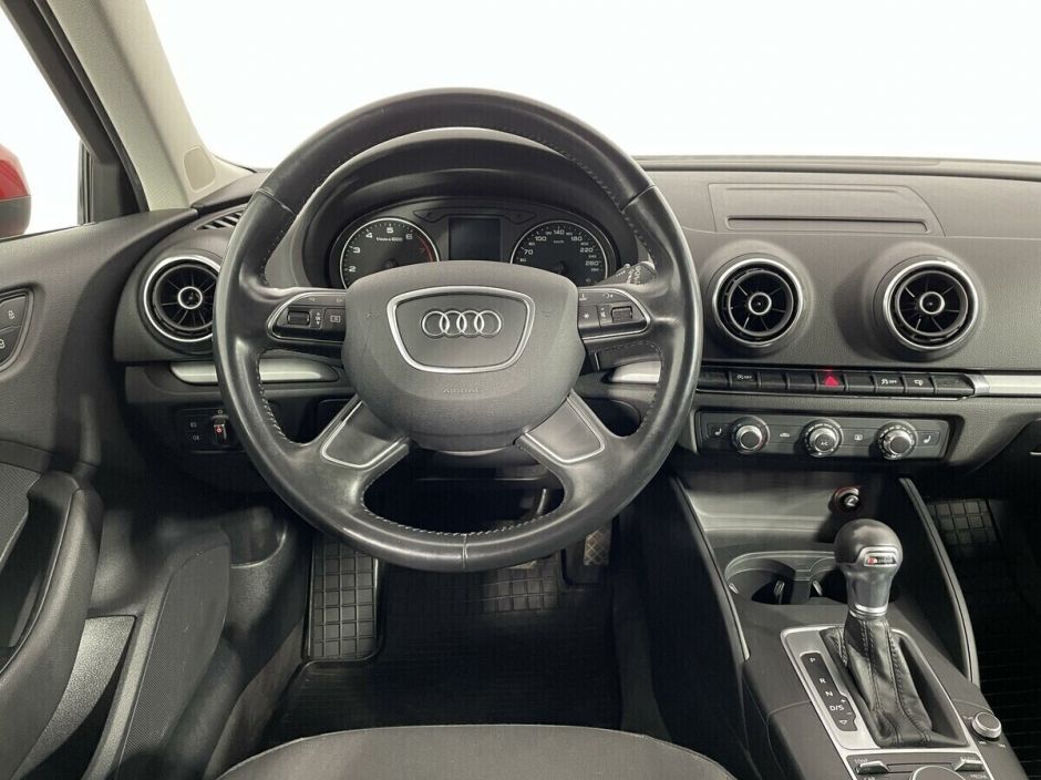Audi A3, 1.8 л, Робот, 2015 фото 1