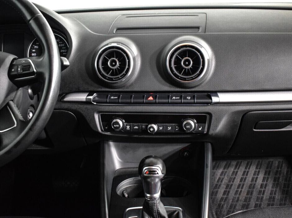 Audi A3, 1.4 л, Робот, 2014 фото 10