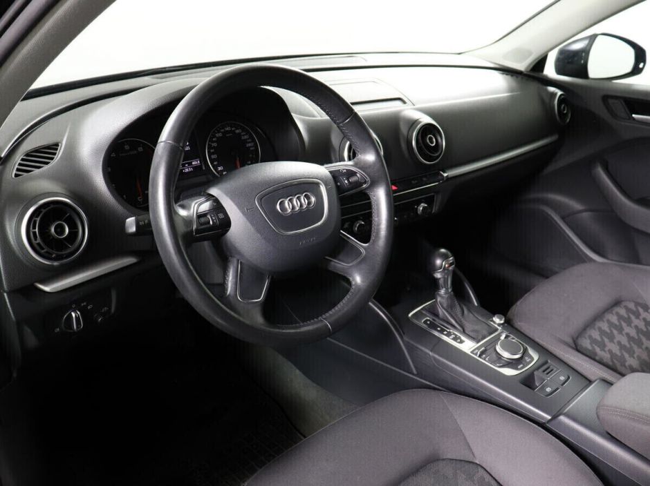 Audi A3, 1.4 л, Робот, 2013 фото 10