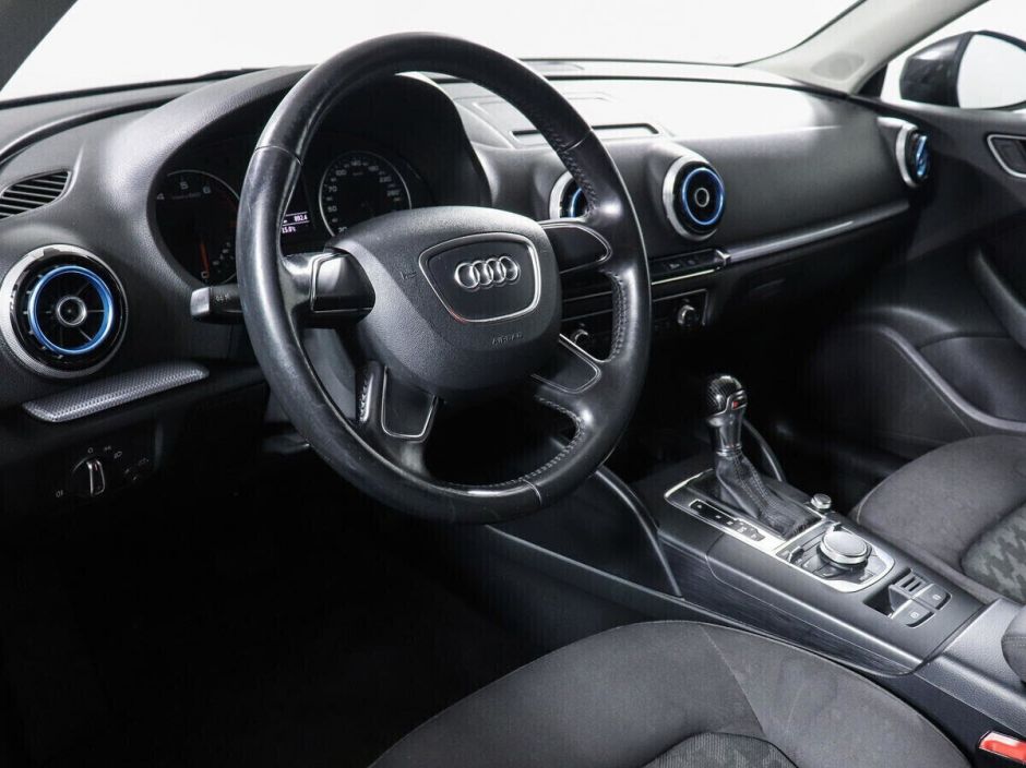 Audi A3, 1.4 л, Робот, 2013 фото 11