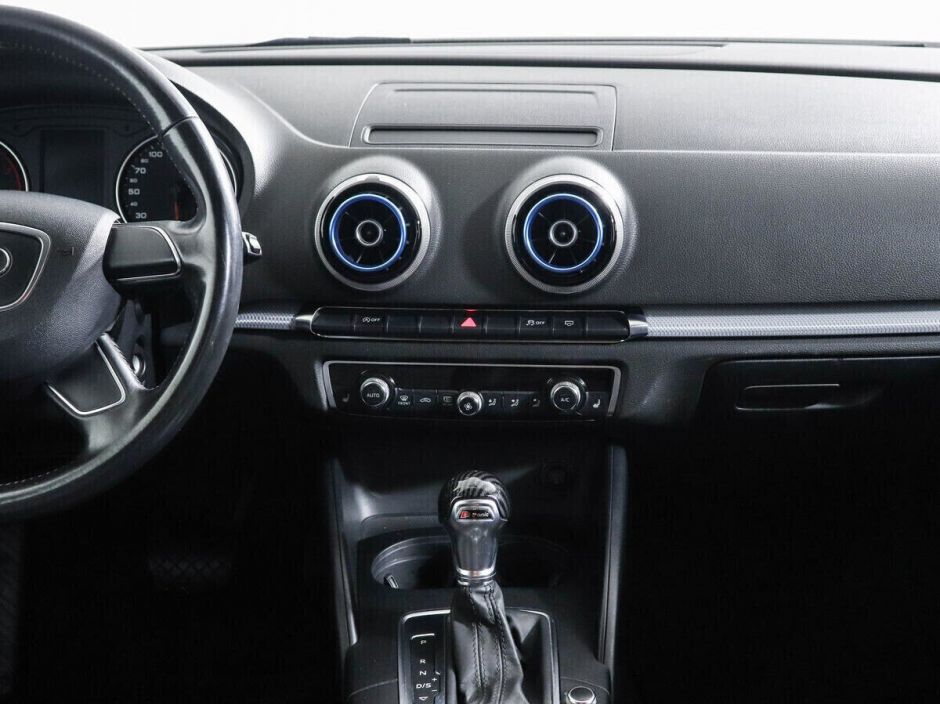 Audi A3, 1.4 л, Робот, 2013 фото 13