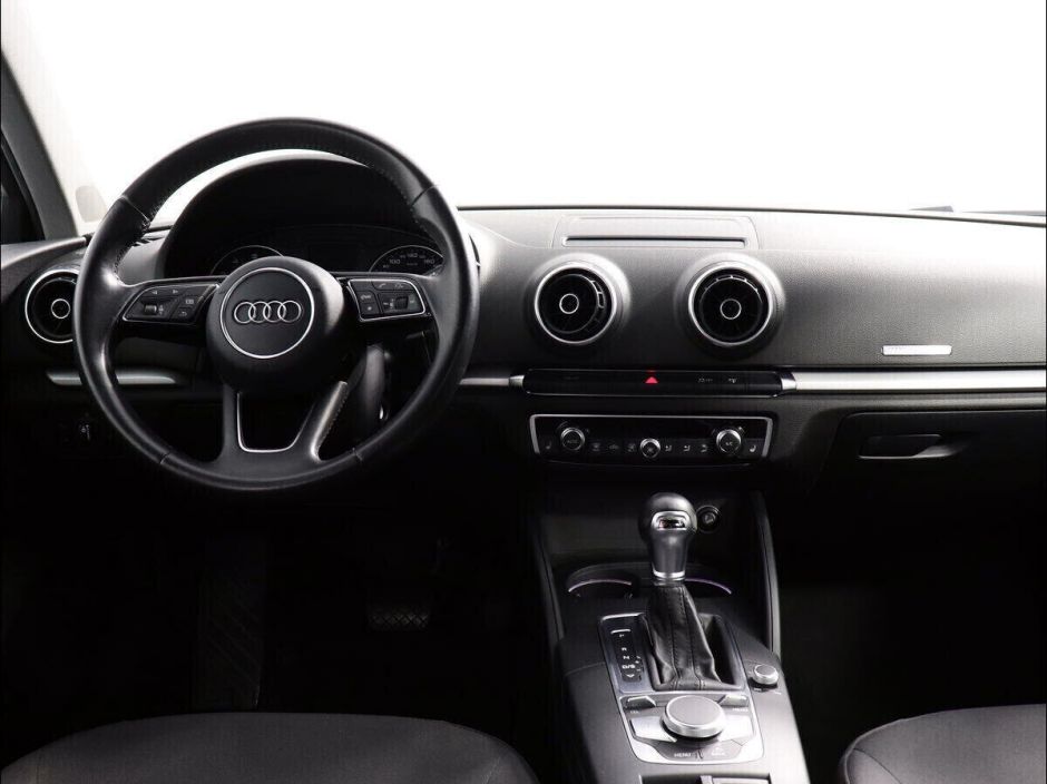 Audi A3, 1.5 л, Робот, 2018 фото 8