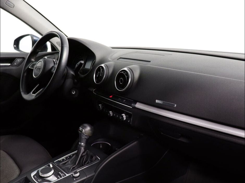 Audi A3, 1.5 л, Робот, 2018 фото 2