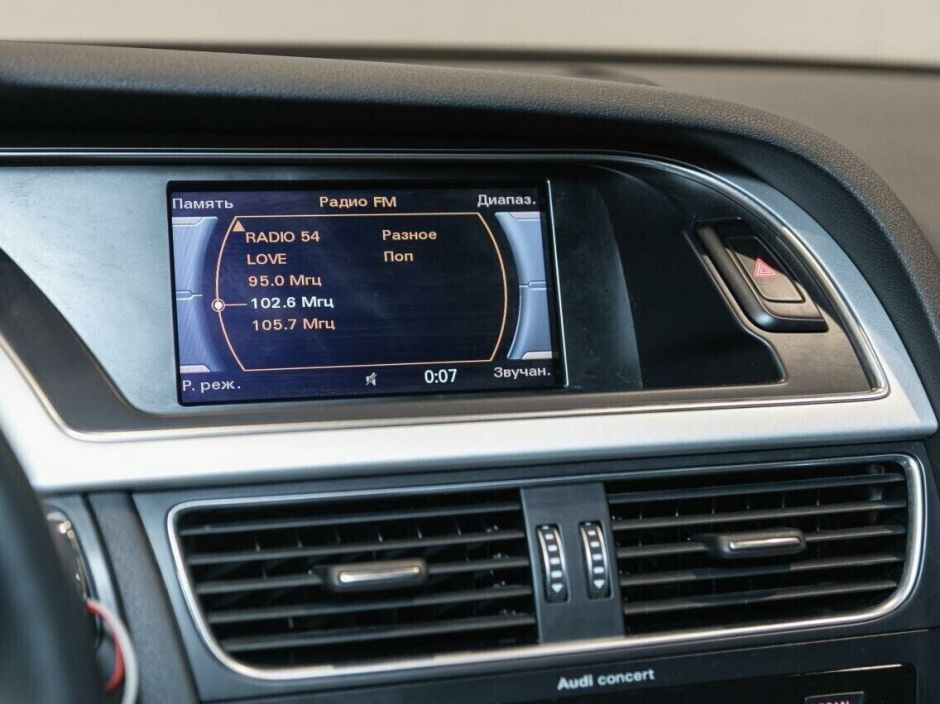 Audi A4, 1.8 л, Вариатор, 2015 фото 16