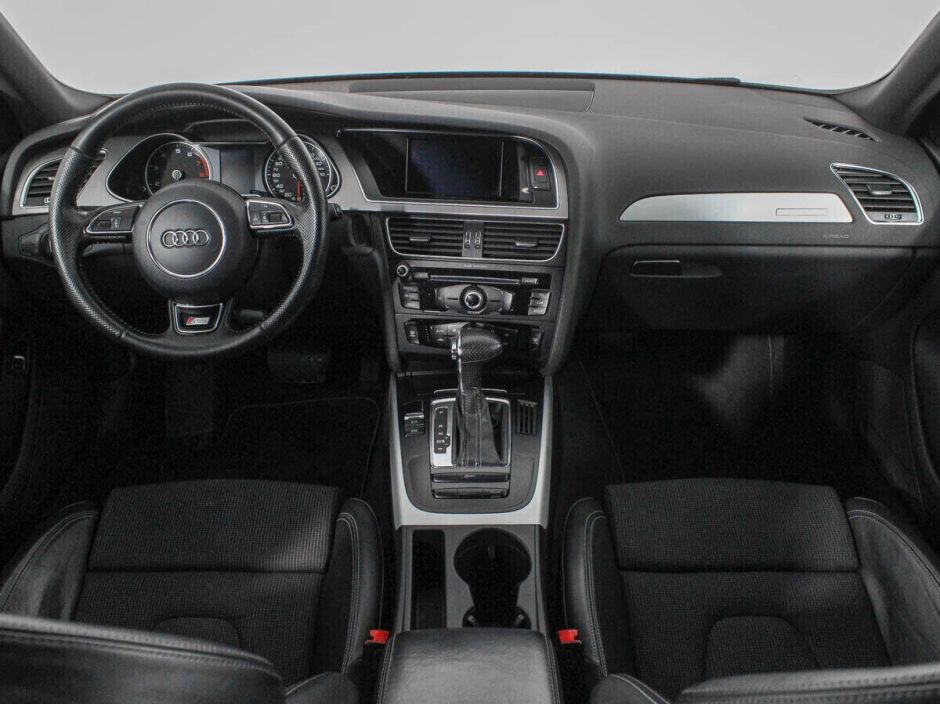 Audi A4, 2.0 л, Робот, 2011 фото 11