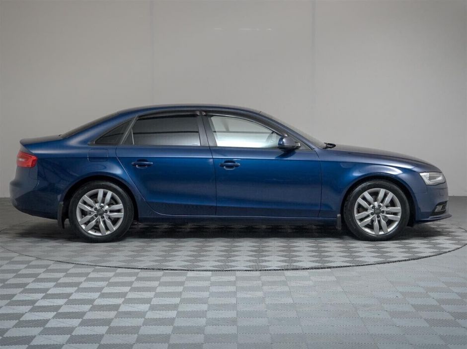 Audi A4, 1.8 л, Вариатор, 2015 фото 10