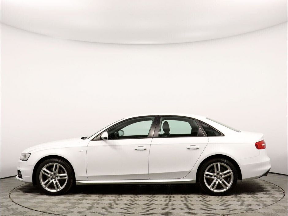 Audi A4, 2.0 л, Робот, 2011 фото 7