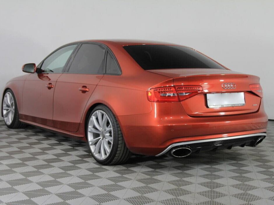 Audi A4, 2.0 л, Робот, 2011 фото 6