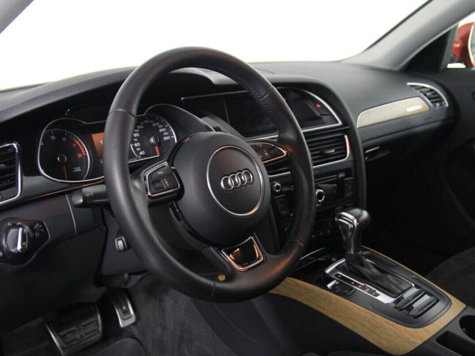 Audi A4, 2.0 л, Робот, 2011 фото 9