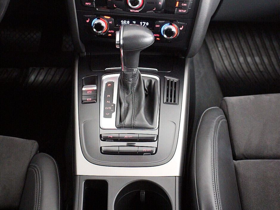 Audi A4, 1.8 л, Вариатор, 2013 фото 2