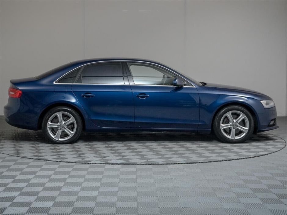 Audi A4, 1.8 л, Вариатор, 2015 фото 9
