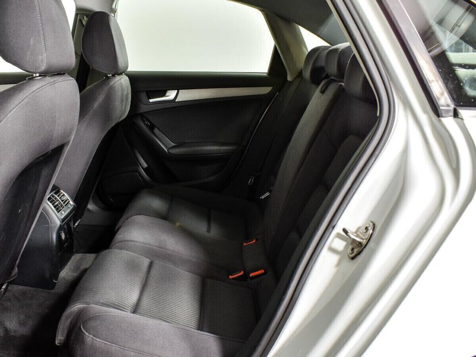 Audi A4, 2.0 л, Робот, 2011 фото 1