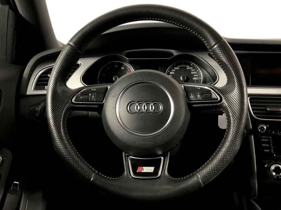Audi A4, 2.0 л, Робот, 2015 фото 12