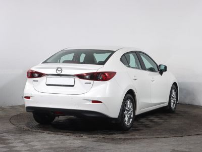 Mazda 3, 1.5 л, АКПП, 2018 фото 4