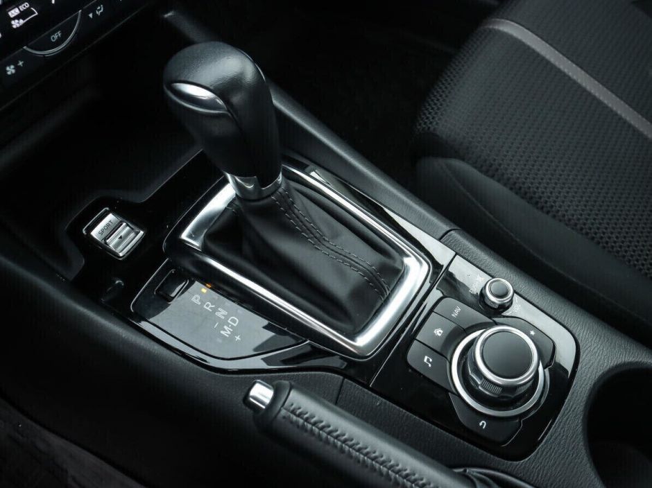 Mazda 3, 1.5 л, АТ, 2018 фото 2