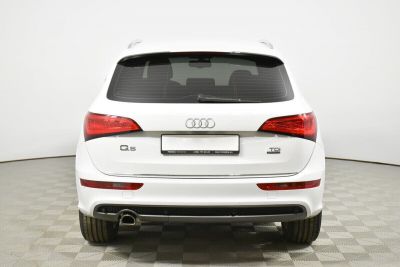 Audi Q5, 2.0 л, РКПП, 2016 фото 7