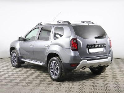 Renault Duster, 2.0 л, МКПП, 2019 фото 5