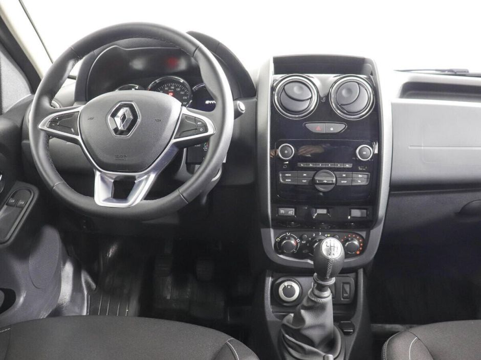 Renault Duster, 2.0 л, МТ, 2019 фото 8