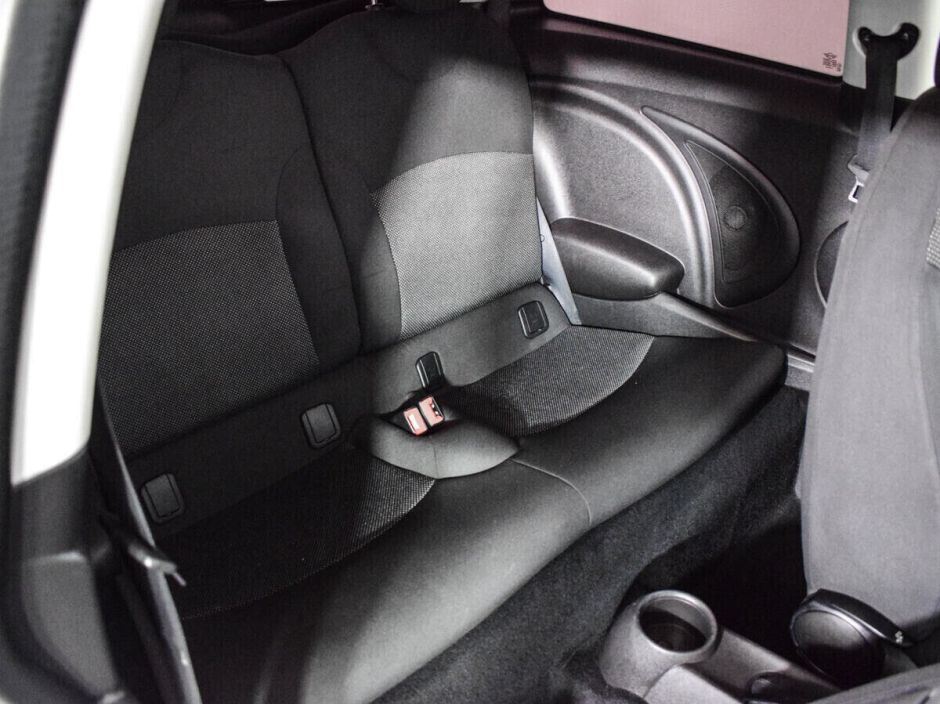 MINI Hatch, 1.6 л, АТ, 2011 фото 1