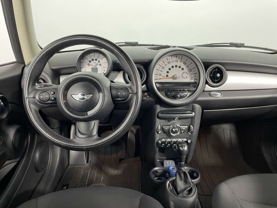 MINI Hatch, 1.6 л, АТ, 2013 фото 13