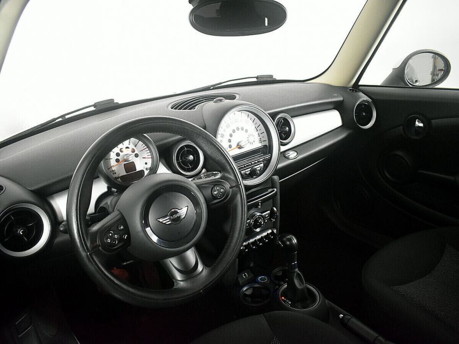 MINI Hatch, 1.6 л, АТ, 2013 фото 9