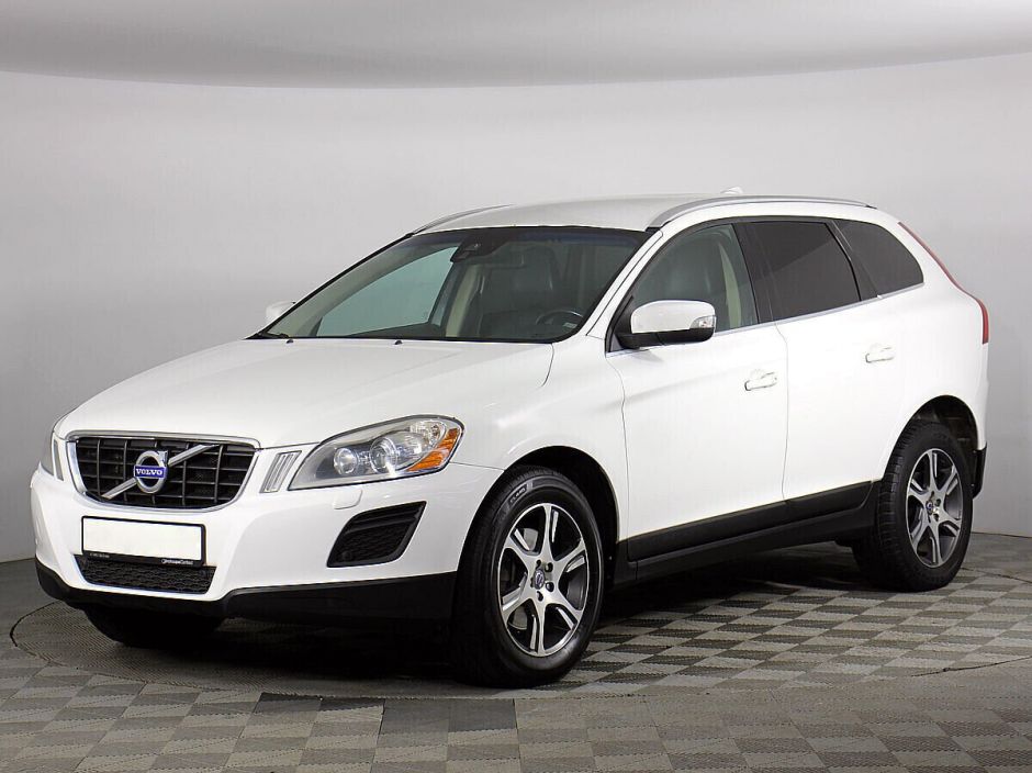 Volvo XC60 Momentum, 2.4 л, АТ, 2013 фото 3