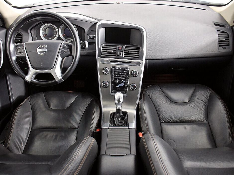 Volvo XC60 Momentum, 2.4 л, АТ, 2013 фото 10