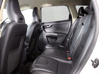 Volvo XC60 Momentum, 2.4 л, АКПП, 2013 фото 1