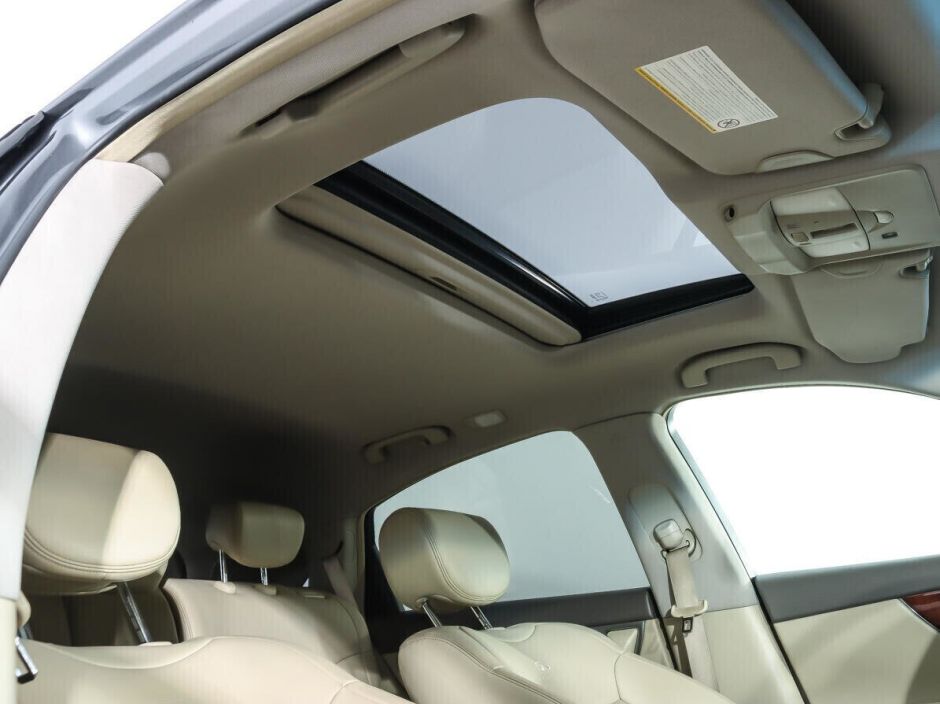 Infiniti FX, 3.7 л, АТ, 2012 фото 1